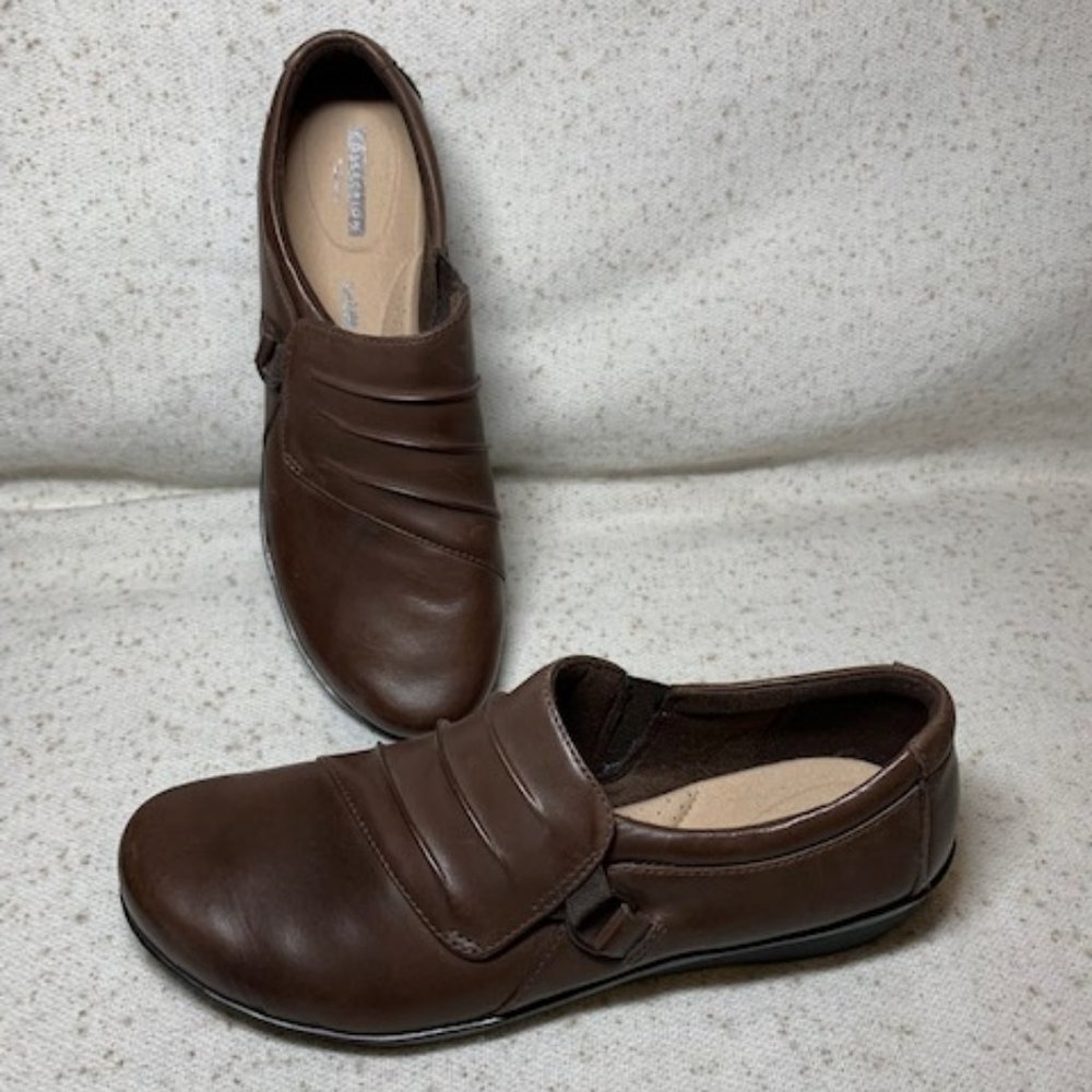 NWOT/Box Ladies Clarks Brown Leather Shoe size 9.5